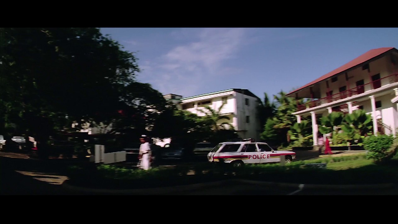 Company (2002) WEB-DL Hindi + Bn Kn Ml Ta Te 1080p AVC AAC 2.0 ESub B4uHD.mkv.0003